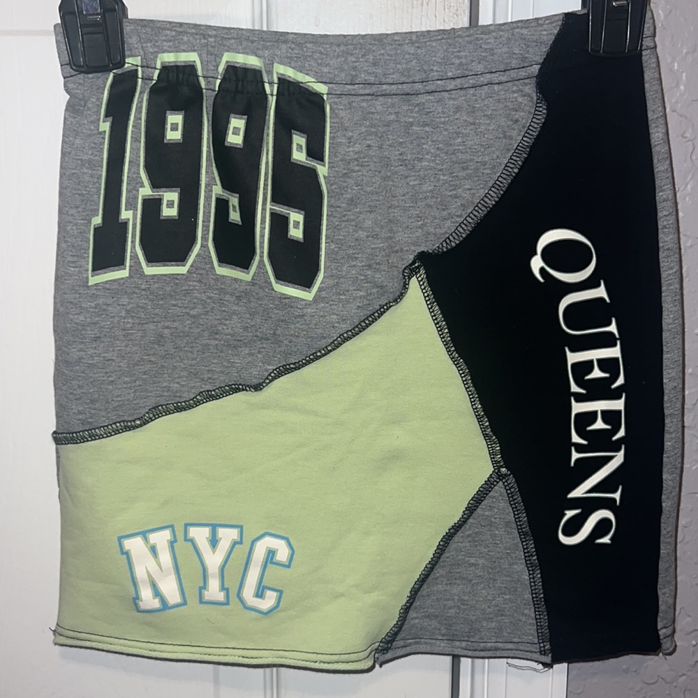 Forever 21 Vintage Queens NYC 1995 Jersey Mini Skirt Size Small